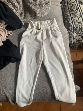 Pantalones blancos, negros y beige de vestir mujer