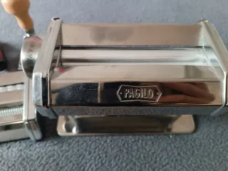 Macchina per fare pasta manuale