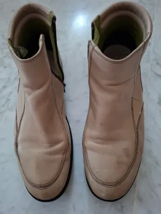 Botines beige cuero cremallera