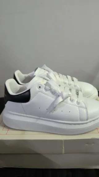 Alexander McQueen Scarpe Bianche e Nere originali