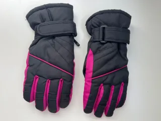 Guantes de Nieve Negros y Rosas