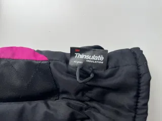 Guantes de Nieve Negros y Rosas