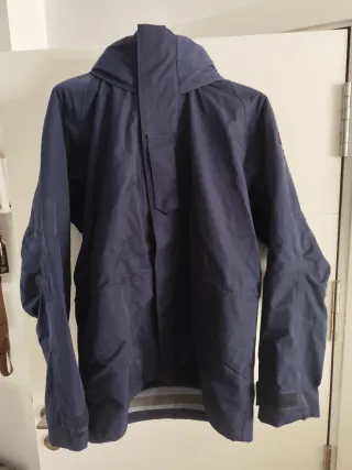Chaquetón Gore-Tex azul con forro polar extraíble