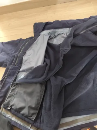 Chaquetón Gore-Tex azul con forro polar extraíble