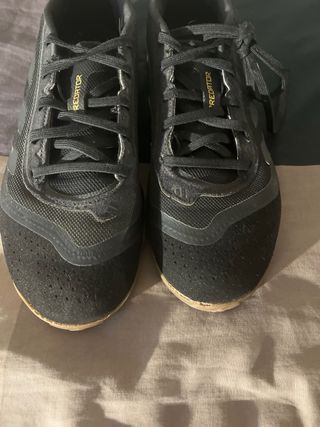 Zapatillas Adidas Predator futsal Negras y Doradas