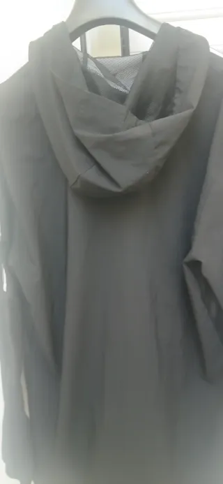 Giacca a vento Adidas nera con cappuccio nuova