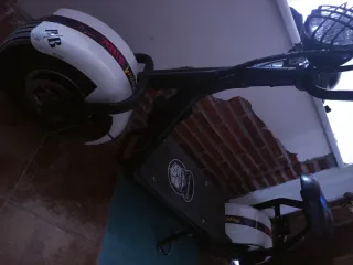 Escúter Eléctrico Gran Scooter