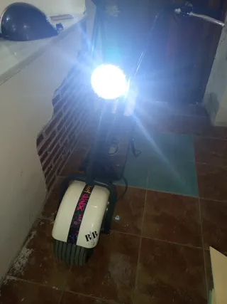 Escúter Eléctrico Gran Scooter
