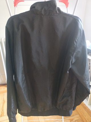 Chaqueta impermeable estilo Picasso