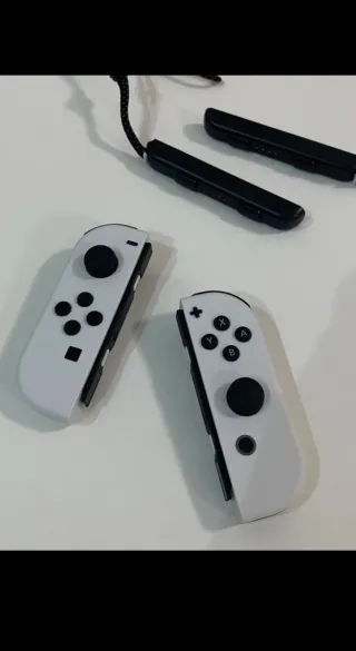 Nintendo Switch OLED Bianca