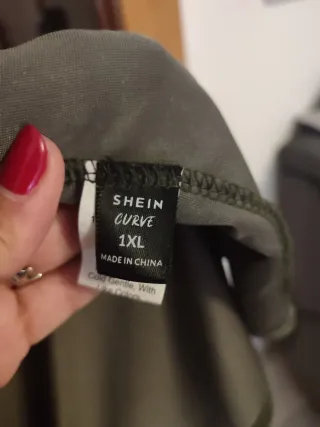 Casaca terciopelo, mujer.