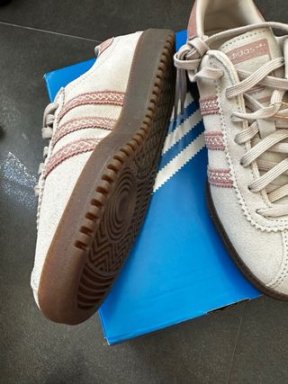 Zapatillas Adidas Beige y Rosa Mujer
