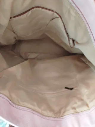 Bolso rosa con detalles marrones