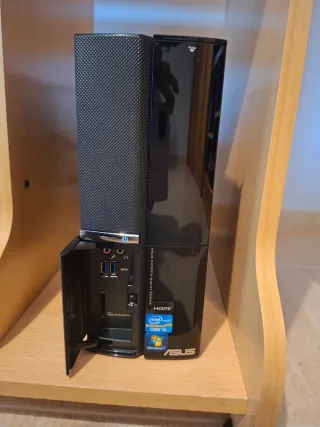 Computer da tavolo nero