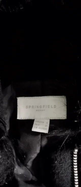 Abrigo Springfield Negro con Capucha