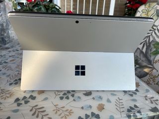 Microsoft Surface Pro 7 + Custodia + Penna