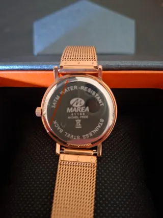 Orologio Marea donna dorato. Mai usato.