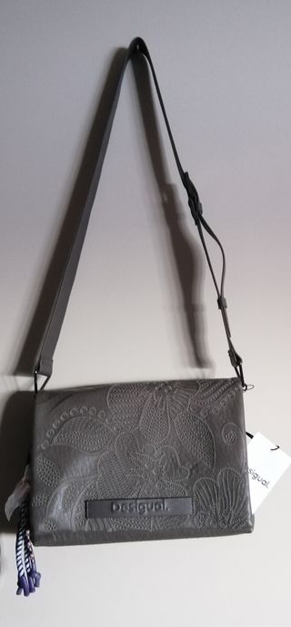 Bolso Desigual  nuevo con etiquetas