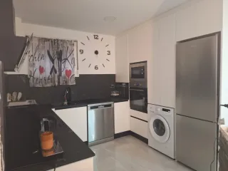 Piso planta baja  con puerta independiente