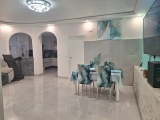 Piso planta baja  con puerta independiente