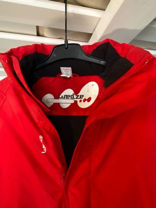 Chaqueta de nieve infantil roja