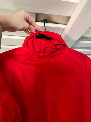 Chaqueta de nieve infantil roja