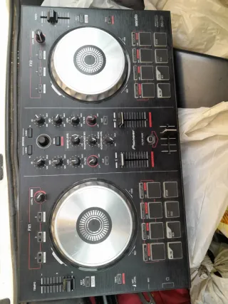 Controlador DJ Pioneer DDJ-SB2