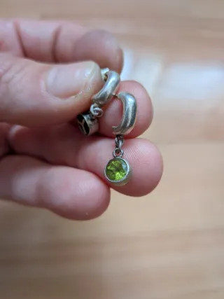 Pendientes plata con piedra olivina