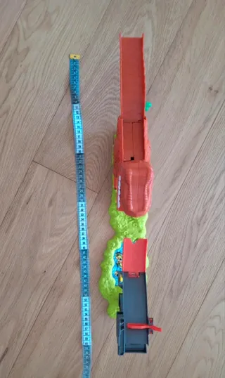 Pista Hot Wheels Dinosauro Rosso