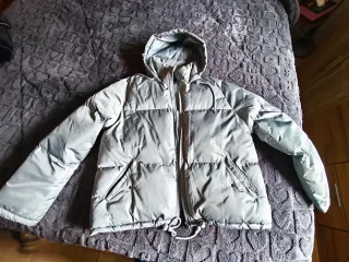 Abrigo acolchado gris talla XL