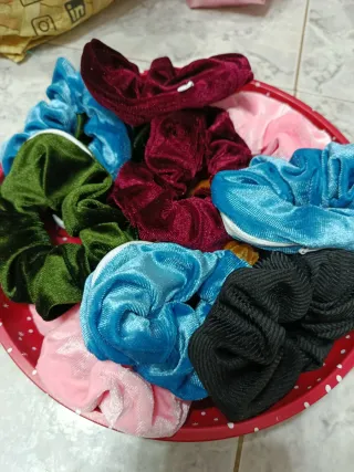 10 Coleteros de terciopelo con bolsillo.