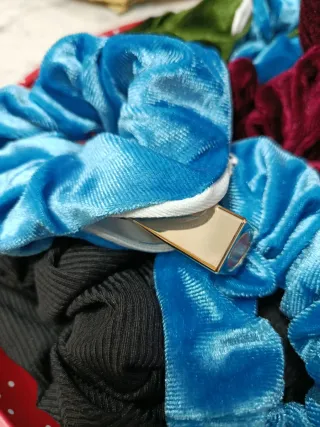 10 Coleteros de terciopelo con bolsillo.