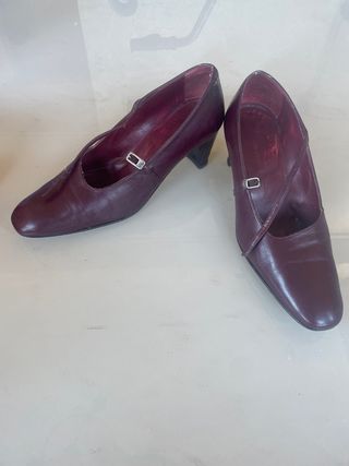 Zapatos de tacón morados