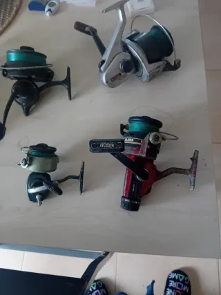 Lote de carretes de pesca