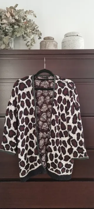 Rebeca larga Mango animal print