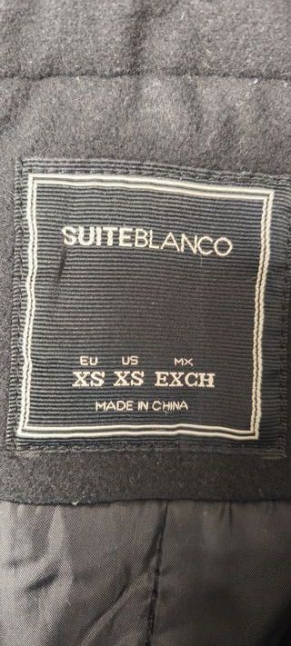 Abrigo de paño negro