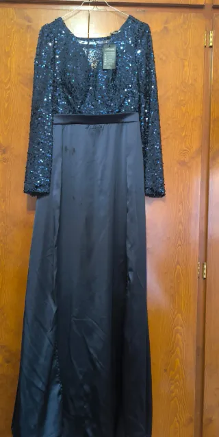 Vestido de fiesta azul con lentejuelas