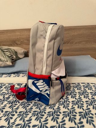 Mochila Jordan Flight Air Gris Roja