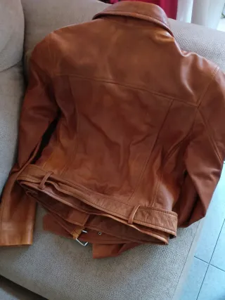 Cazadora Biker Piel Marrón Stradivarius.