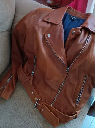 Cazadora Biker Piel Marrón Stradivarius.