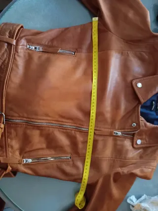 Cazadora Biker Piel Marrón Stradivarius.