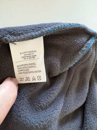 Camiseta térmica Boomerang y gorro azul