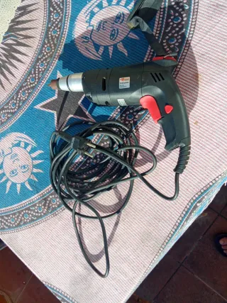 Taladro destornillador eléctrico