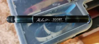 Eje Kabolt 15x110mm Boost