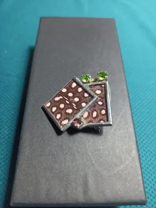 Broche artesanal mujer