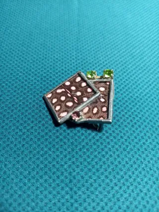 Broche artesanal mujer