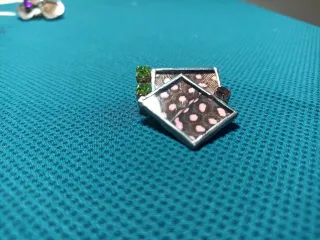 Broche artesanal mujer