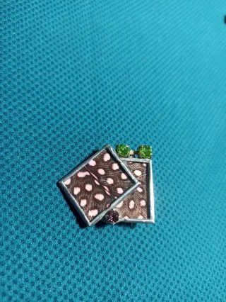 Broche artesanal mujer