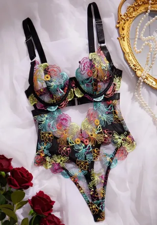 Body bordado floral negro multicolor talla única