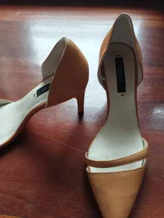 Tacones Zara color mostaza